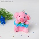 Мягкая игрушка-подвеска "Хрюша с цветком" в юбочке, цвета микс