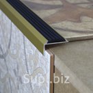 Алюминиевый угловой порог противоскользящий с резиновой вставкой ПО 3823