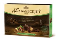 Конфеты в коробке Бабаевский Целый фундук и ореховый крем