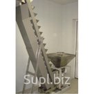 Загрузочный транспортер предназначен для подъема и подачи продуктов в приемный бункер фасовочно-упаковочной машины в автоматическом режиме. Снабжен системой по…