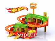 ИГРОВОЙ НАБОР "ХОТ ВИЛС С ВЕРТОЛЕТНОЙ ПЛОЩАДКОЙ" в кор.4шт