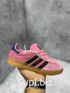 Кроссовки Adidas женские