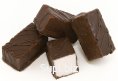 Зефир «Фруктово-ягодный» мини, с ванильным, фруктово-ягодным ароматом, полностью глазированный темной кондитерской глазурью