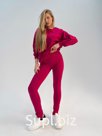Стильный спортивный костюм