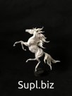 Скульптура «Белая лошадь в прыжке» - изготовление на заказ