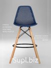 Барный высокий стул с перфорацией в стиле EAMES - отличный выбор для создания стильного и современного интерьера. Изготовлен из экологичного пластика, он безоп…